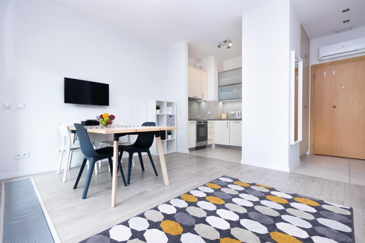 Kolejowa Aparthotel Warszawa Exteriör bild