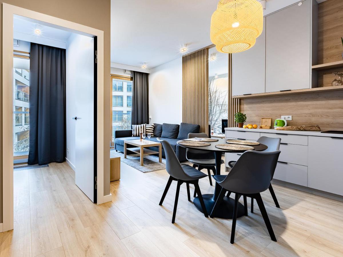 Kolejowa Aparthotel Warszawa Exteriör bild