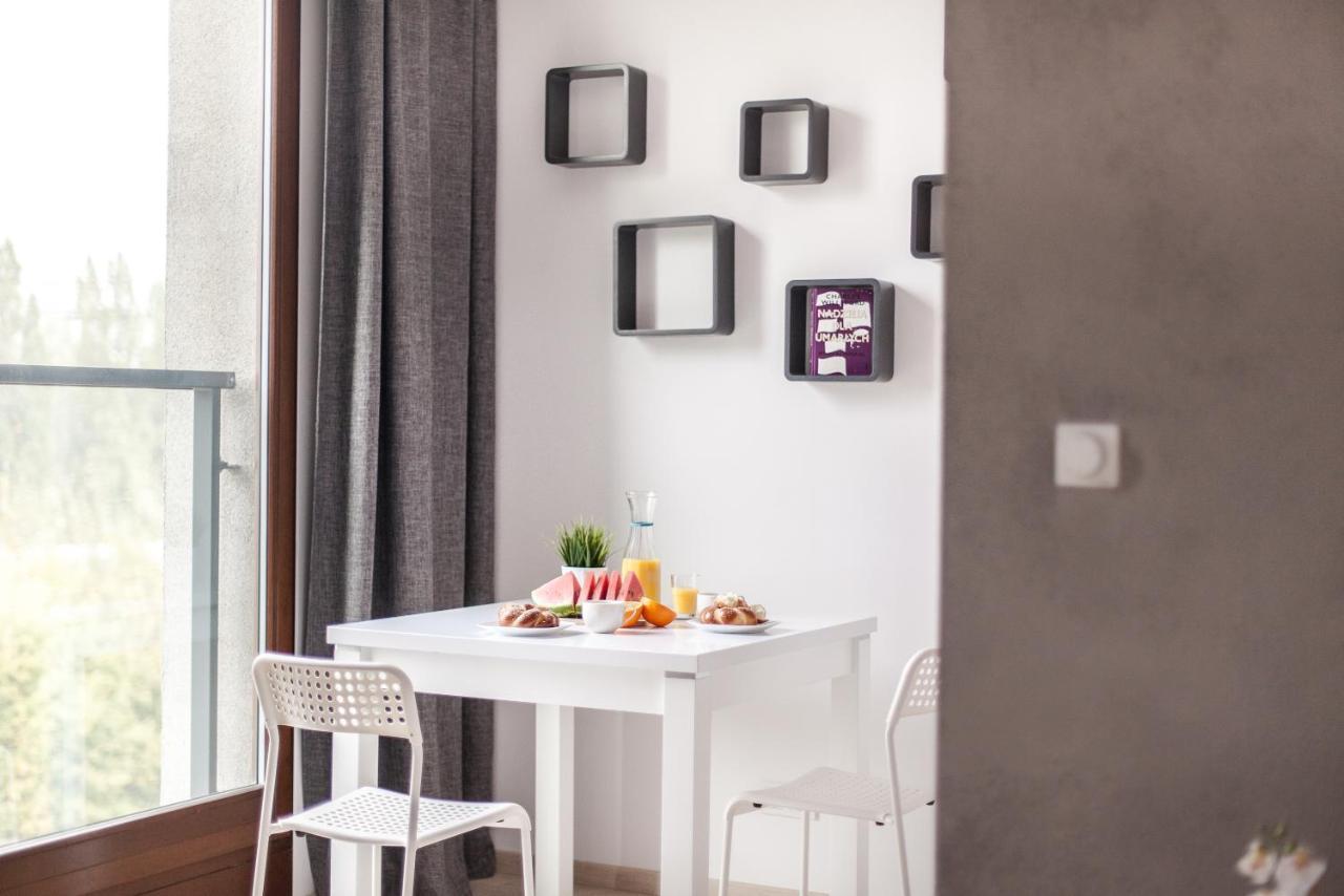 Kolejowa Aparthotel Warszawa Exteriör bild