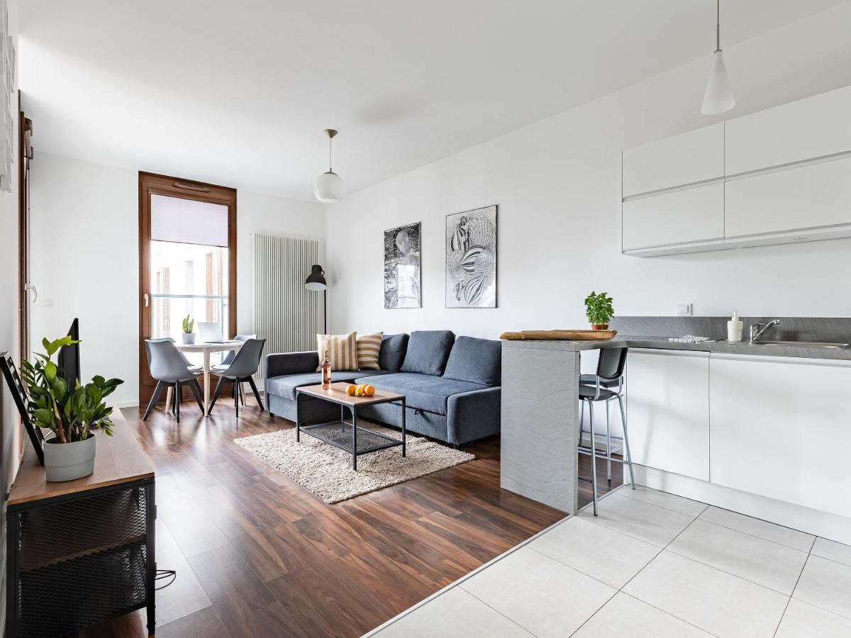 Kolejowa Aparthotel Warszawa Exteriör bild