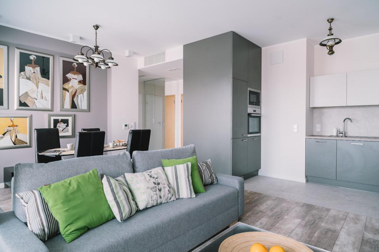 Kolejowa Aparthotel Warszawa Exteriör bild