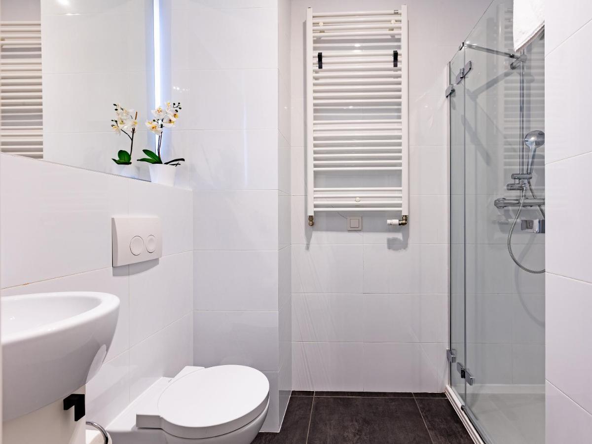 Kolejowa Aparthotel Warszawa Exteriör bild